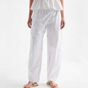 NWT (Still in plastic) Abercrombie Barrel Leg White Drawstring Relaxed Pants